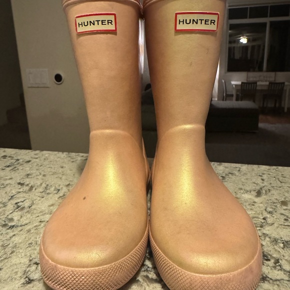 Hunter Kids Blush Pink Rain Boots - Picture 5 of 7